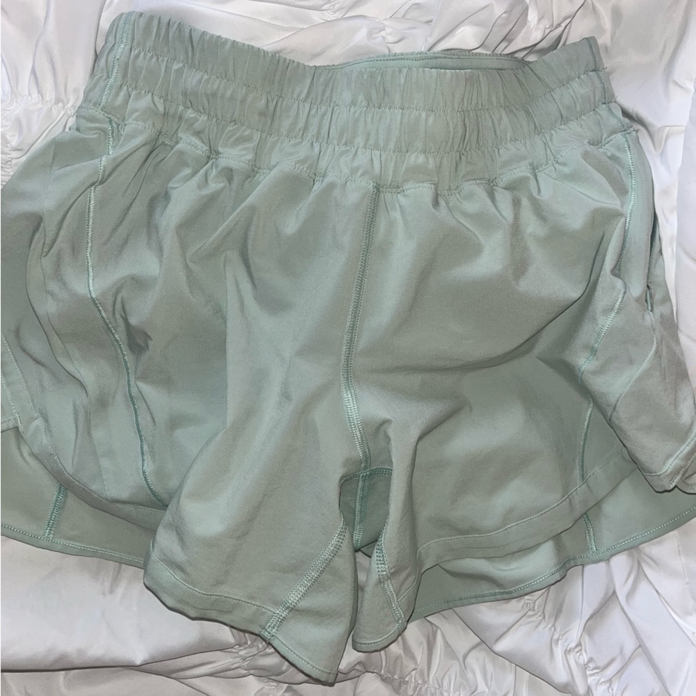 Lululemon track that shorts